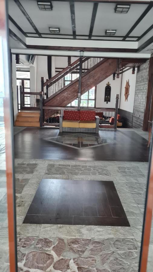 Monteverde Temple 班斯科 外观 照片